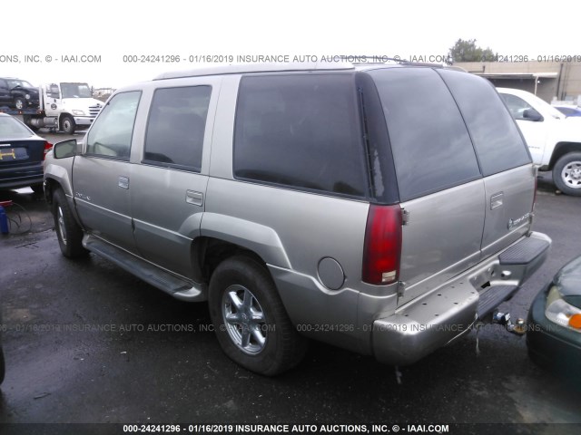 1GYEK13R3YR128458 - 2000 CADILLAC ESCALADE Champagne photo 3