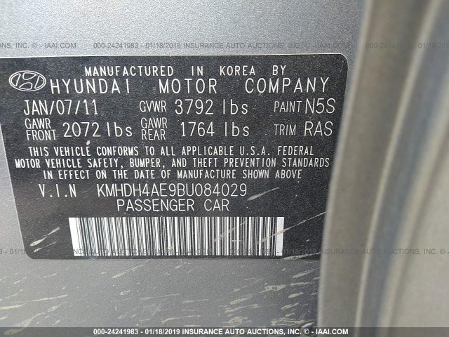 KMHDH4AE9BU084029 - 2011 HYUNDAI ELANTRA GLS/LIMITED GRAY photo 9