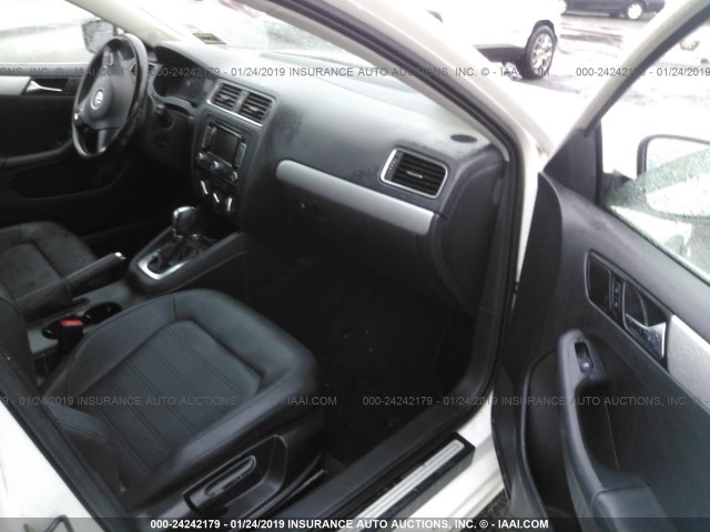 3VWLZ7AJ0BM035492 - 2011 VOLKSWAGEN JETTA SEL WHITE photo 5