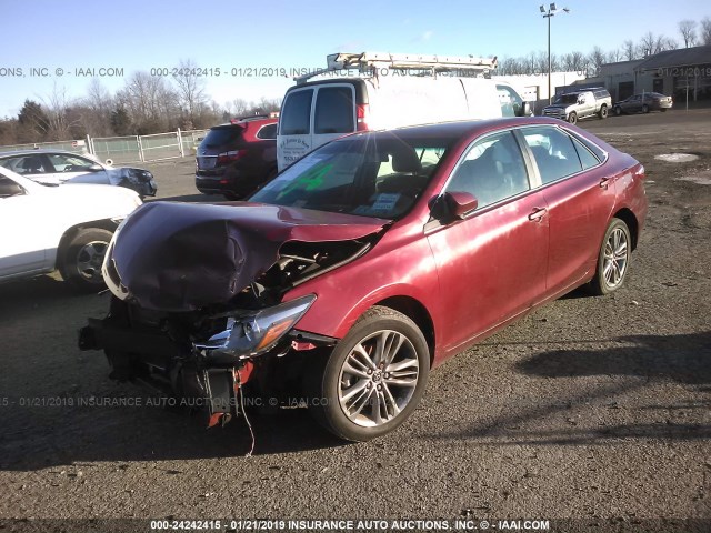 4T1BF1FK3FU908509 - 2015 TOYOTA CAMRY LE/XLE/SE/XSE RED photo 2