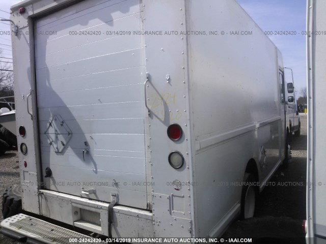 4UZA4FF47VC646448 - 1997 FREIGHTLINER CHASSIS M LINE WALK-IN VAN Unknown photo 4