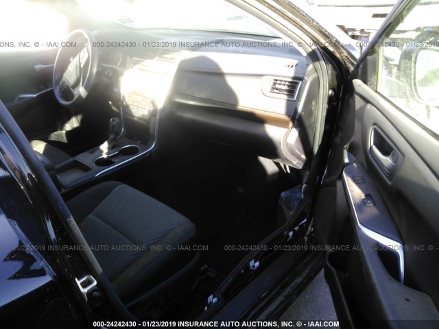 4T1BF1FK3HU634943 - 2017 TOYOTA CAMRY LE/XLE/SE/XSE BLACK photo 5