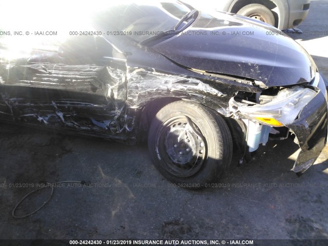 4T1BF1FK3HU634943 - 2017 TOYOTA CAMRY LE/XLE/SE/XSE BLACK photo 6