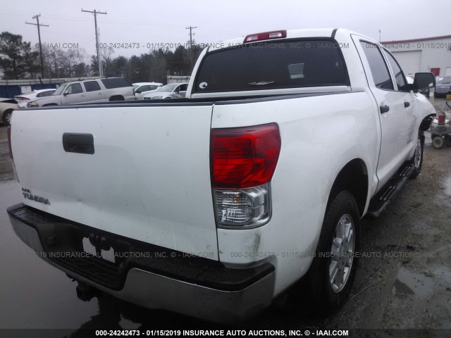 5TFEM5F19CX039768 - 2012 TOYOTA TUNDRA CREWMAX SR5 WHITE photo 4