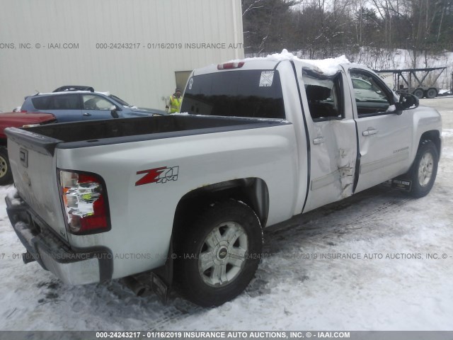 1GCPKTE32BF171409 - 2011 CHEVROLET SILVERADO K1500 LTZ SILVER photo 4