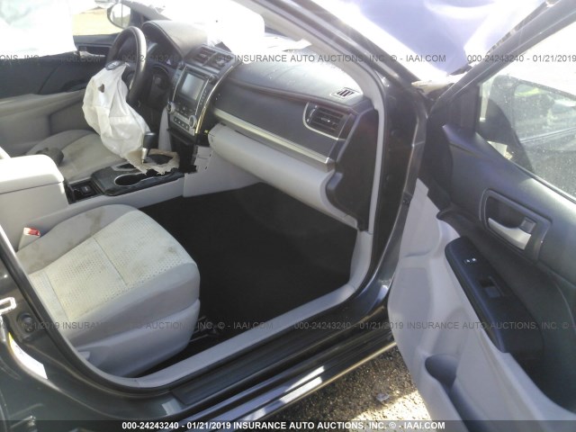 4T4BF1FK3DR327546 - 2013 TOYOTA CAMRY L/SE/LE/XLE 灰色 照片 5