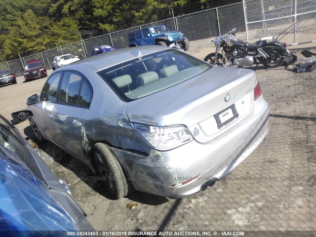 WBANW1C54AC167749 - 2010 BMW 535 I GRAY photo 3