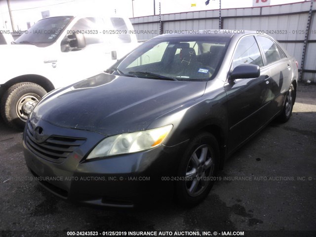 4T4BE46K88R020805 - 2008 TOYOTA CAMRY CE/LE/XLE/SE GRAY photo 2