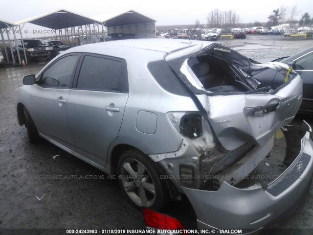 2T1LE4EE4AC015294 - 2010 TOYOTA COROLLA MATRIX S SILVER photo 3