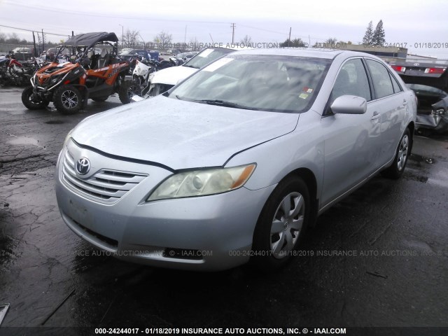 4T1BE46K37U103969 - 2007 TOYOTA CAMRY NEW GENERAT CE/LE/XLE/SE SILVER photo 2