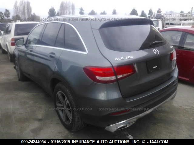 WDC0G4KB6GF063803 - 2016 MERCEDES-BENZ GLC 300 4MATIC GRAY photo 3