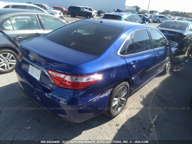 4T1BF1FK2GU573616 - 2016 TOYOTA CAMRY LE/XLE/SE/XSE BLUE photo 4