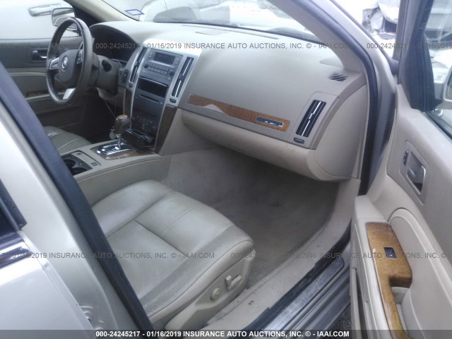 1G6DW67V780161609 - 2008 CADILLAC STS Champagne photo 5
