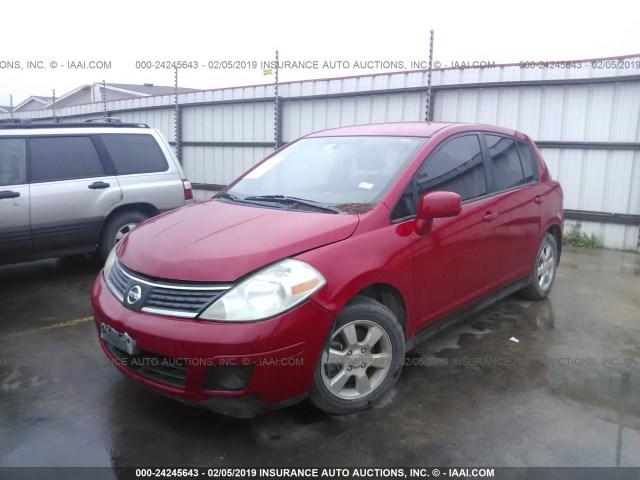 3N1BC13E29L390180 - 2009 NISSAN VERSA S/SL RED photo 2