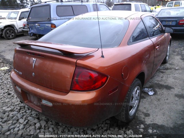 1G2AL15F877215551 - 2007 PONTIAC G5 ORANGE photo 4