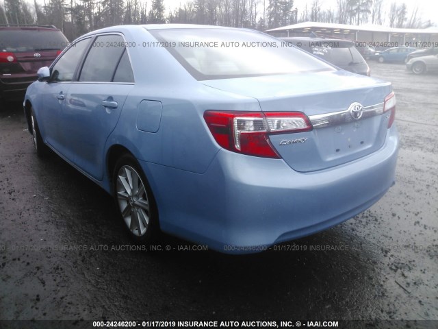 4T4BF1FK5DR290421 - 2013 TOYOTA CAMRY L/SE/LE/XLE Açıq mavi foto 3