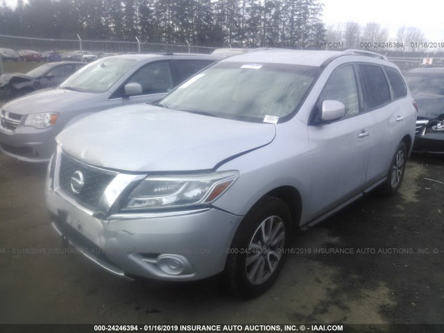 5N1AR2MM6DC636828 - 2013 NISSAN PATHFINDER S/SV/SL/PLATINUM SILVER photo 2