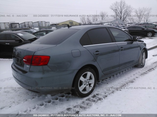 3VWLL7AJ5EM304270 - 2014 VOLKSWAGEN JETTA TDI GRAY photo 4