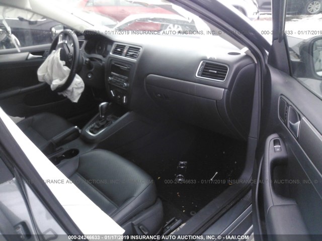 3VWLL7AJ5EM304270 - 2014 VOLKSWAGEN JETTA TDI GRAY photo 5