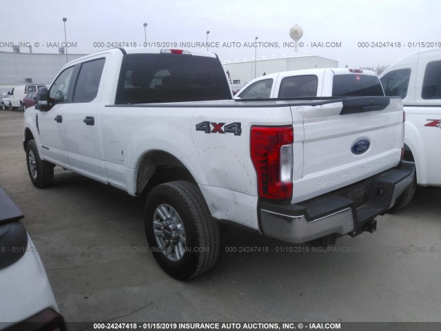 1FT7W2BT5HED68964 - 2017 FORD F250 SUPER DUTY WHITE photo 3