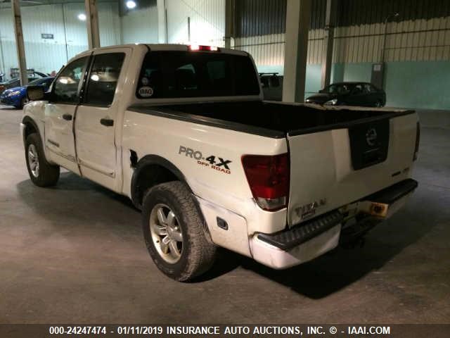 1N6BA07C48N354329 - 2008 NISSAN TITAN WHITE photo 3