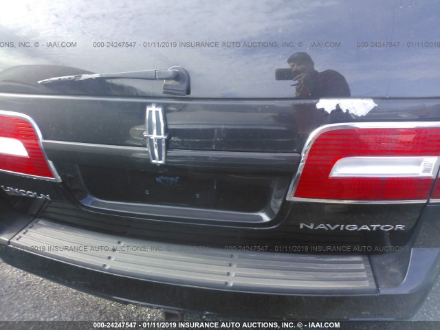 5LMFU28598LJ02152 - 2008 LINCOLN NAVIGATOR 黑色 照片 6