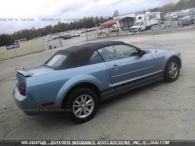 1ZVFT84N275326320 - 2007 FORD MUSTANG Light Blue photo 4