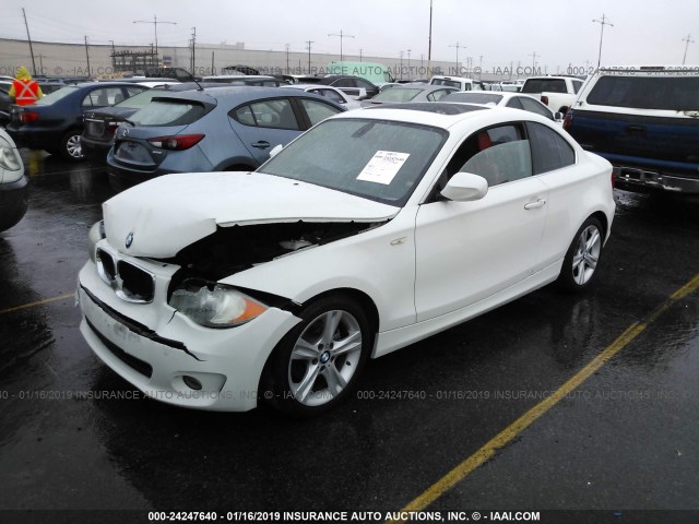 WBAUP9C58CVL91492 - 2012 BMW 128 I WHITE photo 2