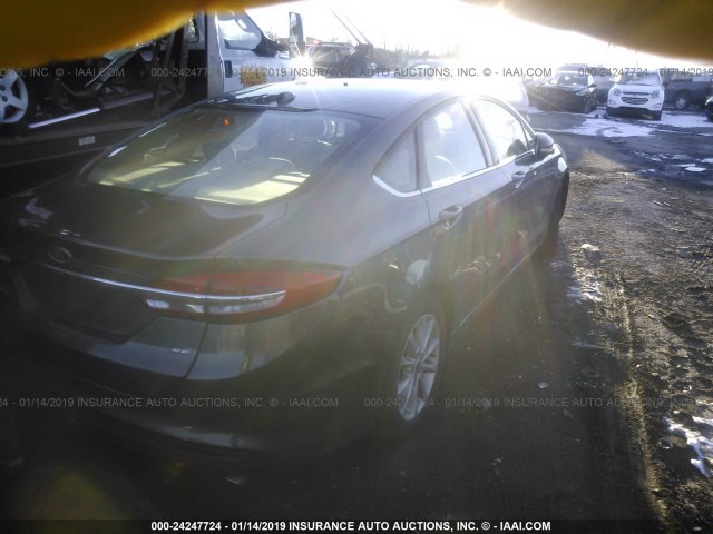 3FA6P0H7XHR375015 - 2017 FORD FUSION GRAY photo 4