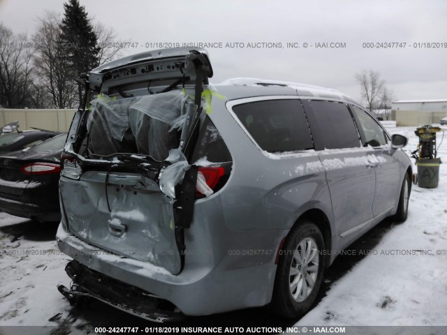 2C4RC1EG9JR227866 - 2018 CHRYSLER PACIFICA TOURING L PLUS SILVER photo 4