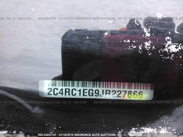 2C4RC1EG9JR227866 - 2018 CHRYSLER PACIFICA TOURING L PLUS SILVER photo 9