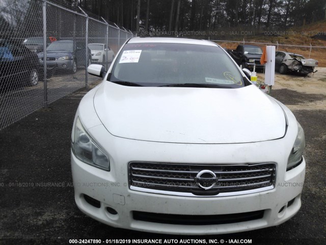 1N4AA51E69C821114 - 2009 NISSAN MAXIMA S/SV WHITE photo 6