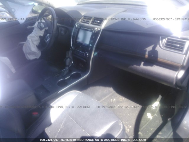 4T1BF1FK5FU893656 - 2015 TOYOTA CAMRY LE/XLE/SE/XSE GOLD photo 5