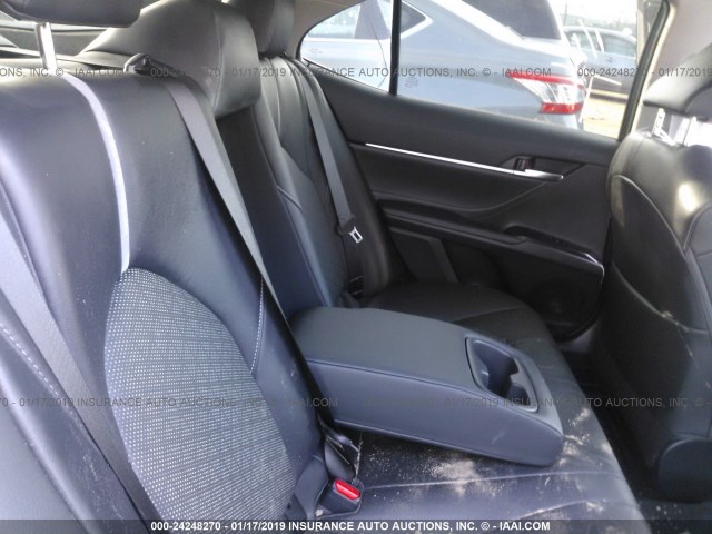 4T1BZ1HK2JU011923 - 2018 TOYOTA CAMRY XSE/XLE Gümüş foto 8