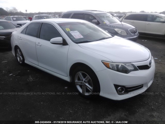 4T1BF1FK7CU136379 - 2012 TOYOTA CAMRY SE/LE/XLE 白色 照片 1