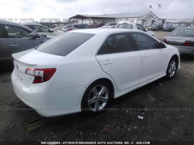 4T1BF1FK7CU136379 - 2012 TOYOTA CAMRY SE/LE/XLE 白色 照片 4