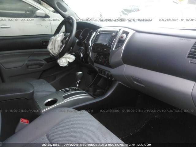 5TFLU4EN4EX103613 - 2014 TOYOTA TACOMA DOUBLE CAB 白色 照片 5