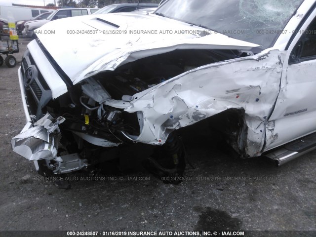 5TFLU4EN4EX103613 - 2014 TOYOTA TACOMA DOUBLE CAB 白色 照片 6