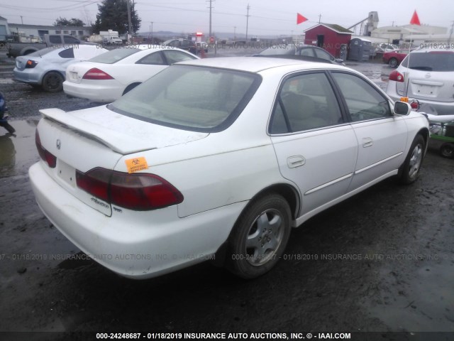 1HGCG1656XA053602 - 1999 HONDA ACCORD EX WHITE photo 4