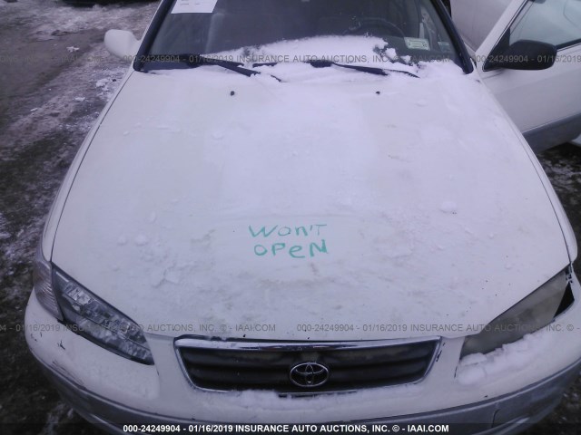 4T1BG22KX1U828139 - 2001 TOYOTA CAMRY CE/LE/XLE 白色 照片 10