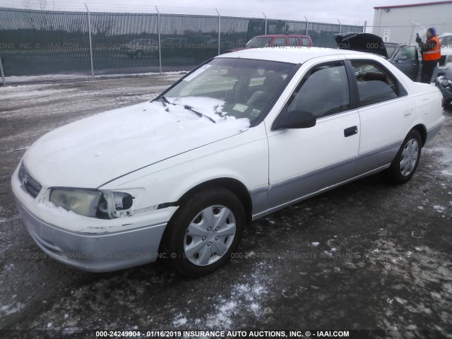 4T1BG22KX1U828139 - 2001 TOYOTA CAMRY CE/LE/XLE WHITE photo 2