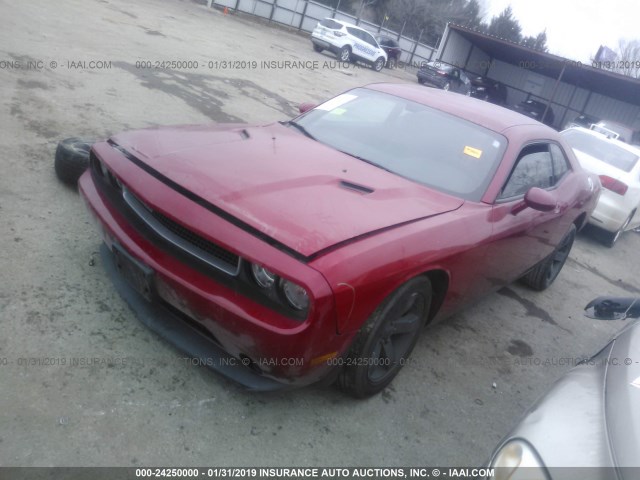 2C3CDYAG7DH581532 - 2013 DODGE CHALLENGER SXT RED photo 2