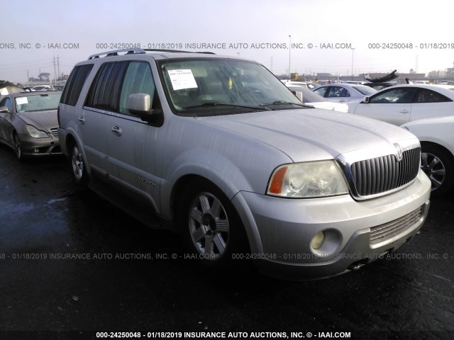 5LMFU27R84LJ38980 - 2004 LINCOLN NAVIGATOR 银色 照片 1