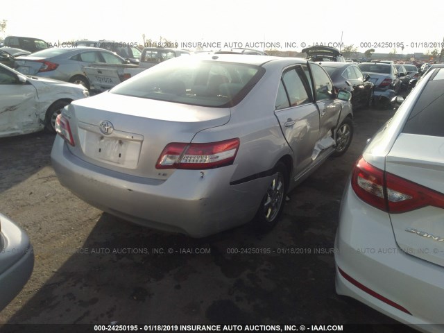 4T1BF3EK8AU011014 - 2010 TOYOTA CAMRY SE/LE/XLE SILVER photo 4