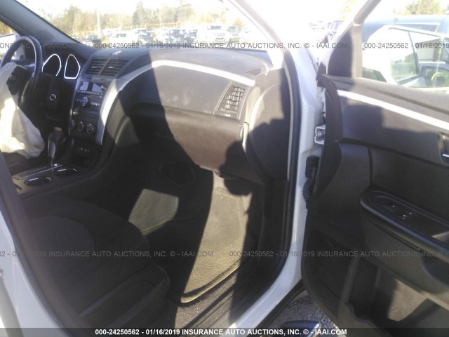 1GNER23D79S140772 - 2009 CHEVROLET TRAVERSE LT WHITE photo 5