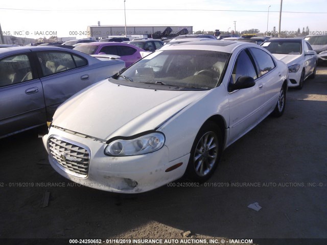 2C3HC56G1YH100762 - 2000 CHRYSLER LHS WHITE photo 2