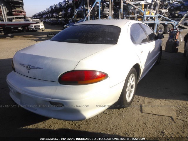 2C3HC56G1YH100762 - 2000 CHRYSLER LHS WHITE photo 4