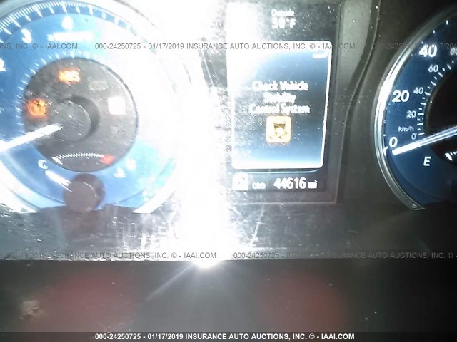 4T1BF1FK4HU407289 - 2017 TOYOTA CAMRY LE/XLE/SE/XSE WHITE photo 7