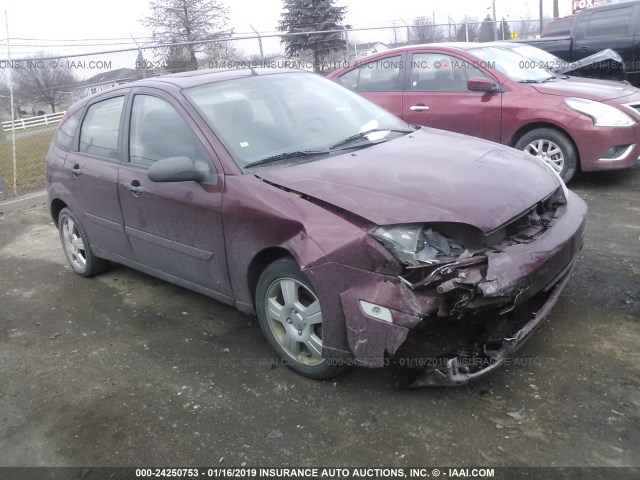 1FAHP37N67W163654 - 2007 FORD FOCUS ZX5/S/SE/SES BURGUNDY photo 1