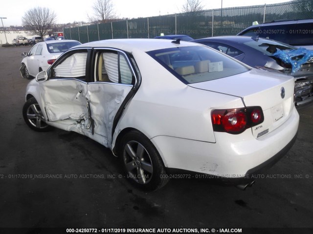 3VWRZ71K49M166597 - 2009 VOLKSWAGEN JETTA SE/SEL WHITE photo 3